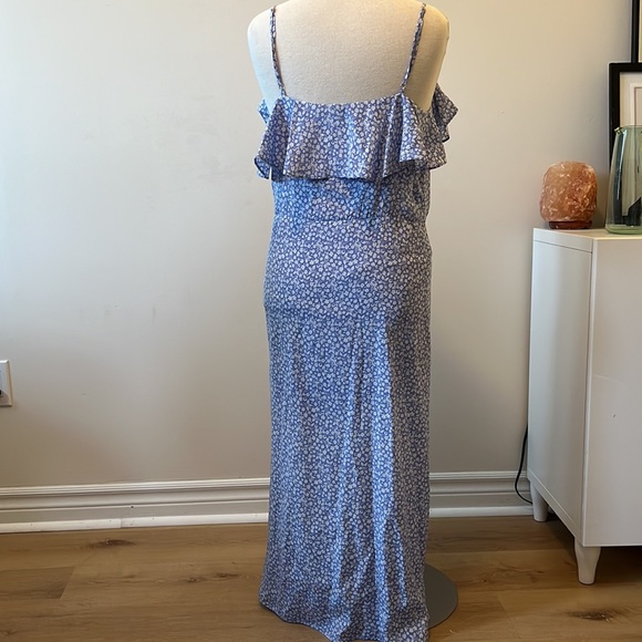 Blue floral maxi dress. - Picture 3 of 4